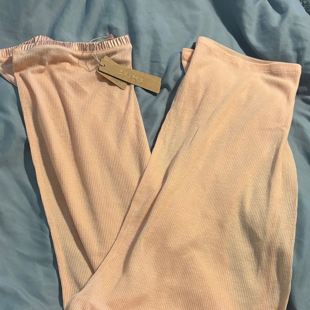 Skims NWT luxurious sleepwear - Picture 3 of 4